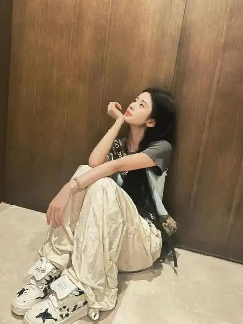 "伊"手快报 | 与张艺兴一起,享戛纳星光