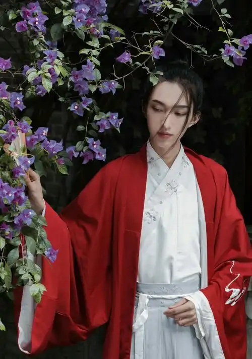 淡辉夕颜,公子如玉,是你执一把青伞,为我许下一世长安)古风汉服真人男