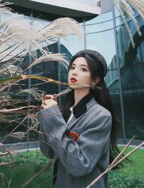 11图:蔡徐坤,杨超越,刘惜君,into1,时代少年团,name_造型_刘雨昕_女