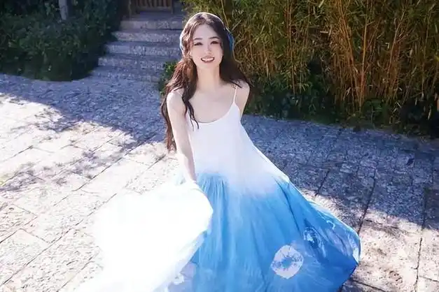 同时也希望每一个人都能像赵丽颖一样,勇敢面对挑战,用自己的努力和