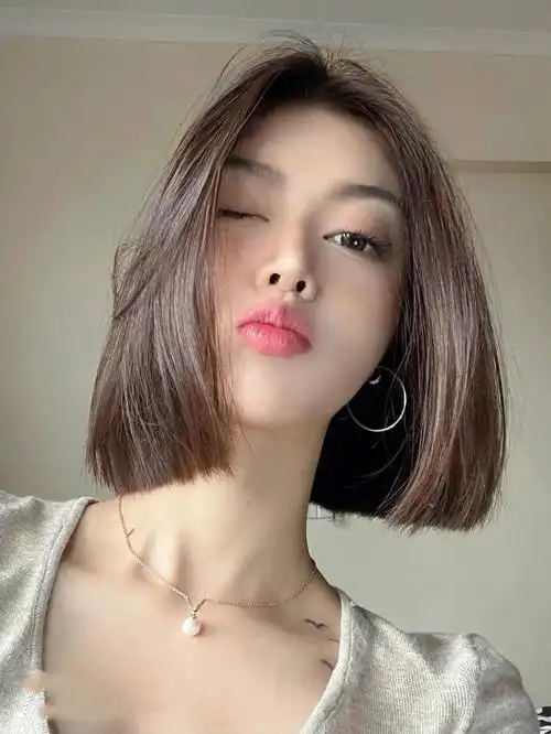 遮脸显脸小减龄短发控女孩看过来