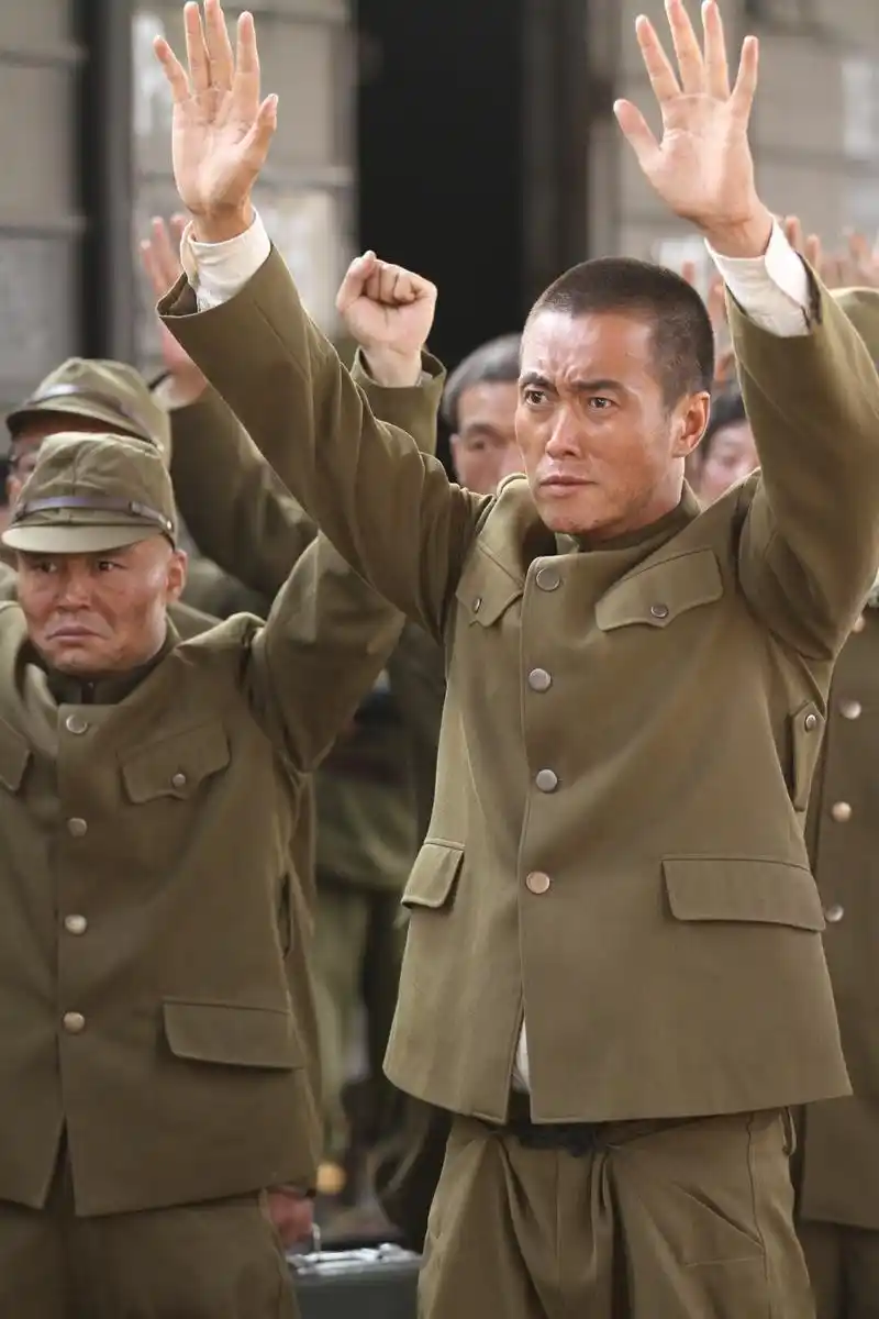 由总制片人郭培林,导演龚艺群执导的电视剧《战犯》今晚吉林卫视19:33