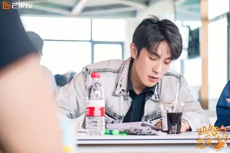 已经刷了n遍了,男主季肖冰真的越看越帅,值得安利#恋爱