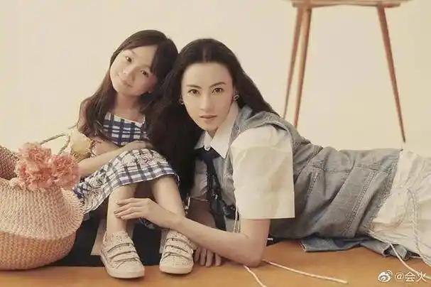 曝张柏芝怀四胎?