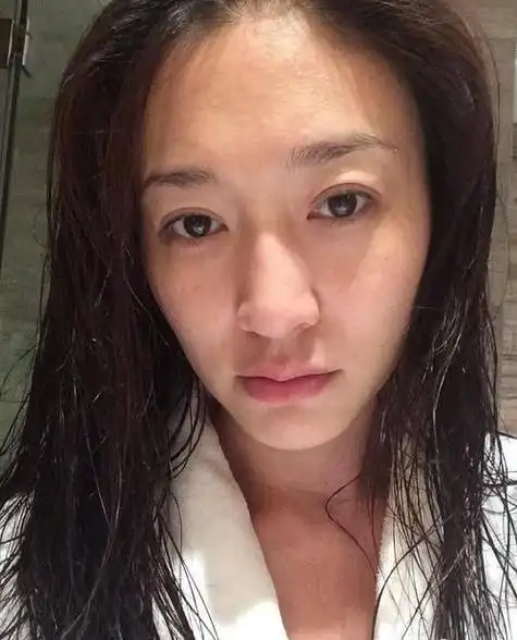 38岁张柏芝新剧里皮肤嫩如18岁少女跟素颜照判若两人