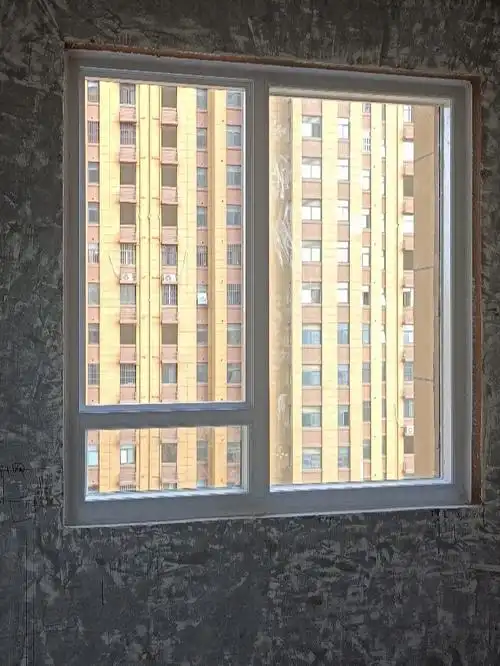 终于安装窗户啦!窗户是签合同之前就找好的,等水电开槽后安装.