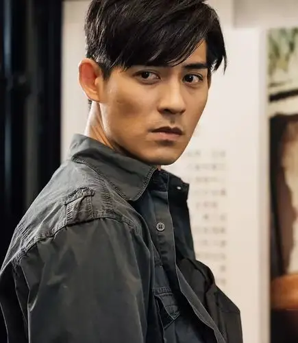 周渝民低调做人认真演戏