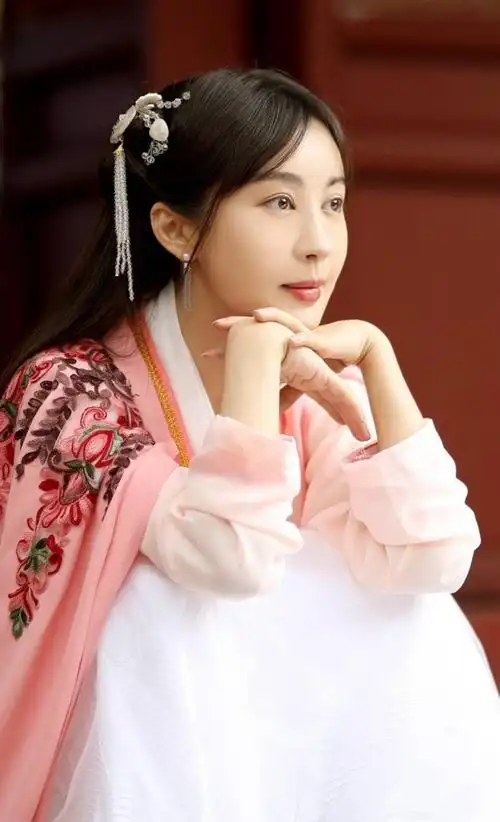 李菲儿龙凤店传奇