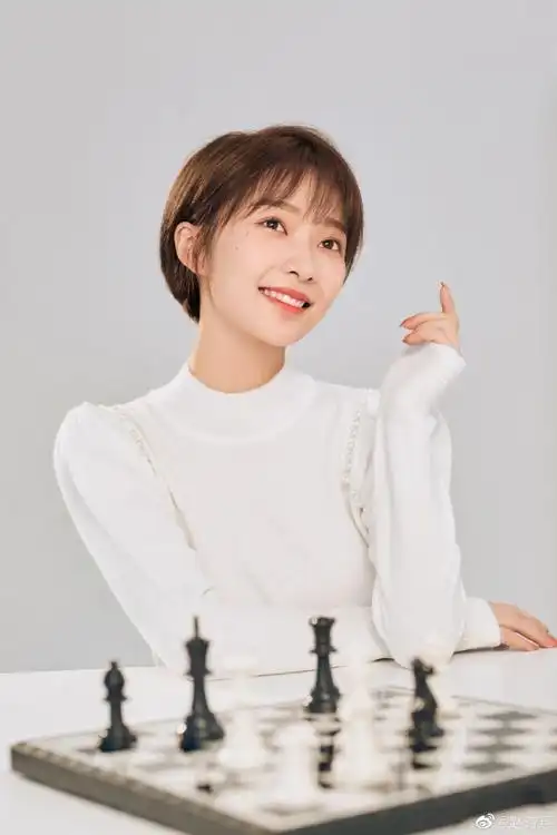 赵诗意详细个人资料 99后新生代演员赵诗意因身高引关注