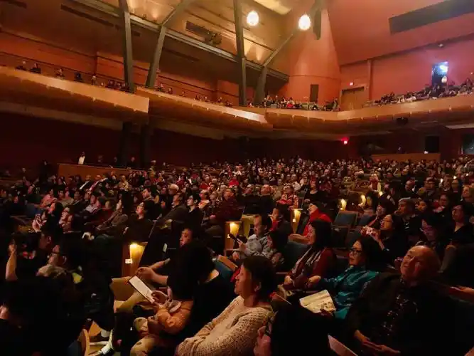 音乐会吸引了超过600名中外观众