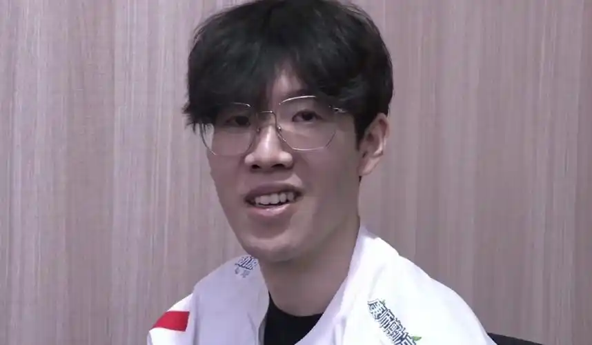 theshy一语成谶,被faker单杀三次,0-9赢下比赛,上单真不行_腾讯新闻