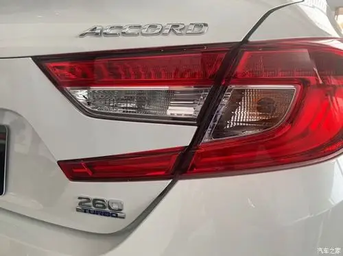 帅气的雅阁十代