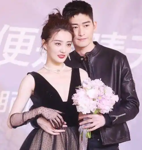 张翰节目公开新恋情时,谁注意吴宣仪的举动?