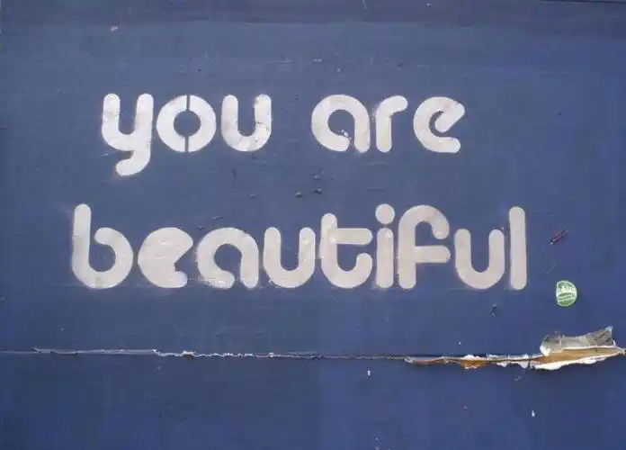 你很漂亮的英文:you are beautiful.