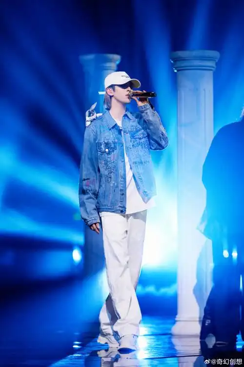 符龙飞我们的歌