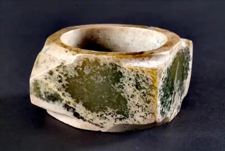 齐家,商周,春秋,战汉玉琮的特征