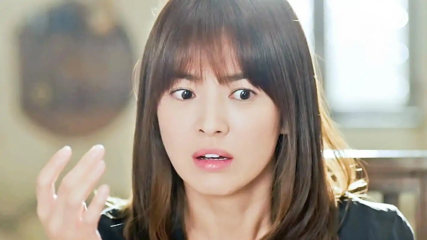 宋慧乔《太阳的后裔》可爱表情包图片桌面壁纸