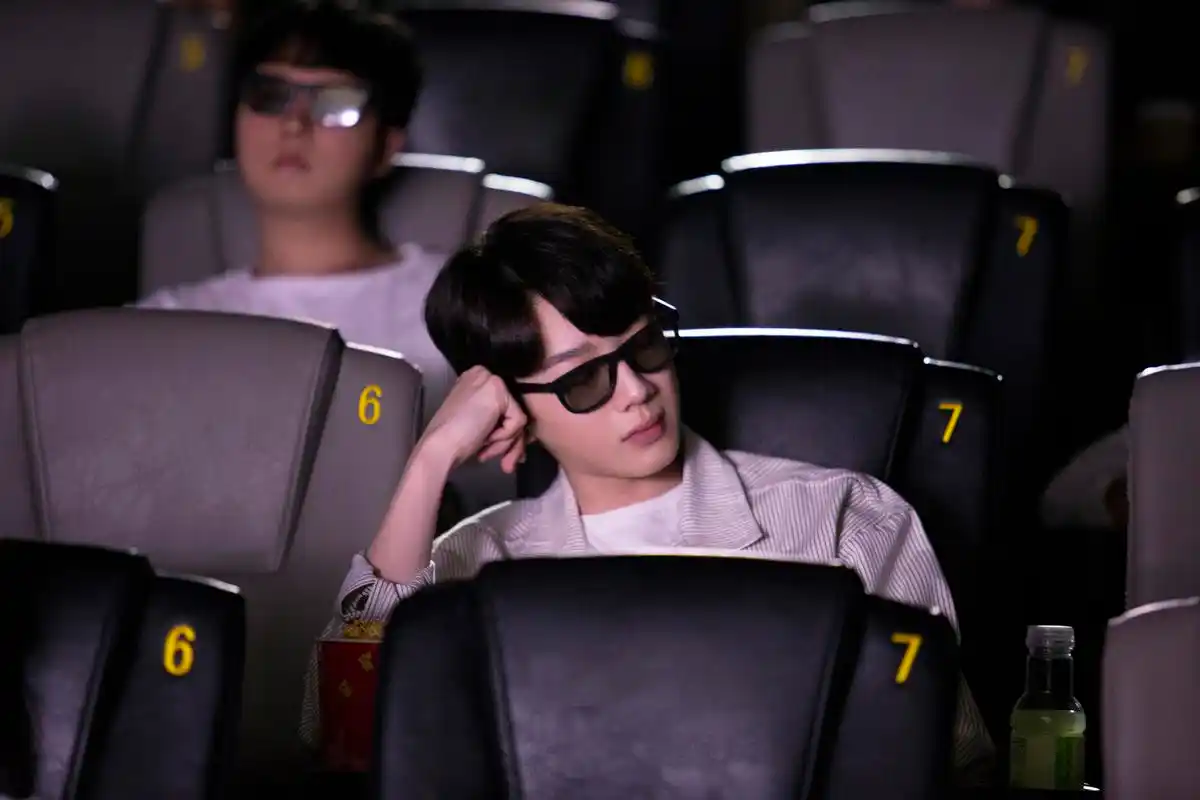 赖冠霖《初恋那件小事》高甜告白 初恋系男友在线开撩