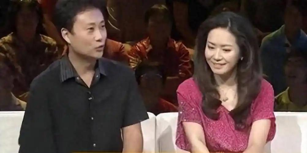 娇妻为耿为华写6首歌,唱哭天下亿万儿女!为何苦苦乞求被她抛弃