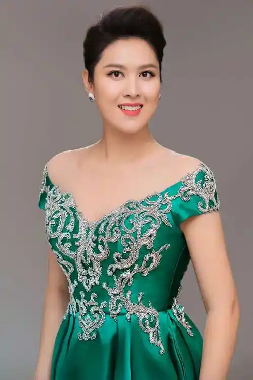 女高音歌唱家吴琦