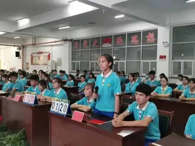 5月27日,叶城县人民检察院联合县教育局在县第三中学组织开展了首届"