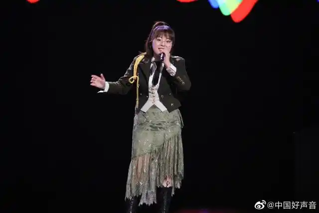 邢晗铭好声音夺冠 网友调侃:中国好走音!