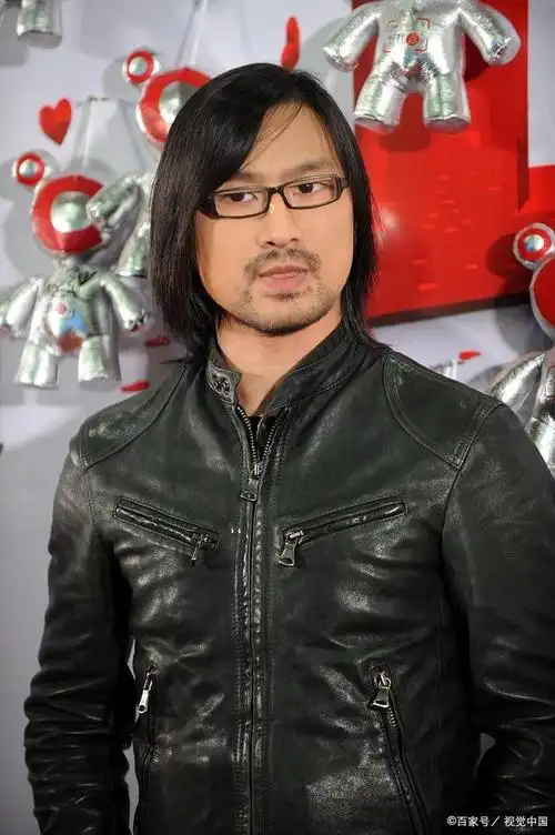 汪小菲再婚!王思聪为何痛骂汪峰?