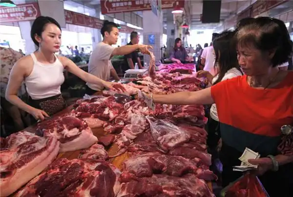 俗话说"早不买猪肉,晚不买豆腐",有没有道理?摊贩:别误解了