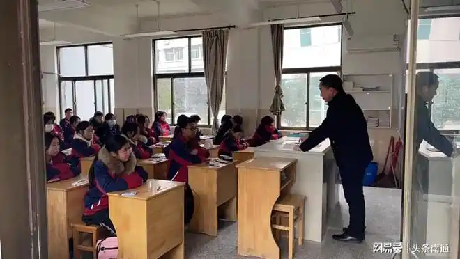 小海中学学生处开学德育工作纪实