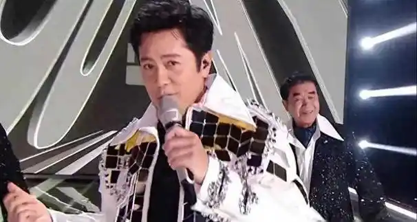 56岁的蔡国庆,走到今天该怪谁呢?成于音乐,"败"于自己