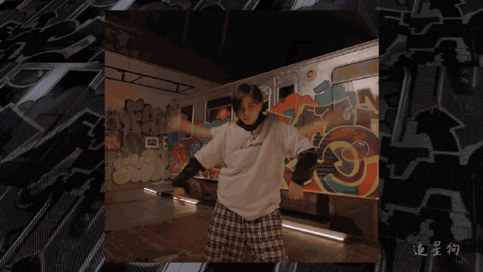 在这就是街舞里#赞多李斯丹妮街头合跳美了没#,这两个人也太帅了,每一