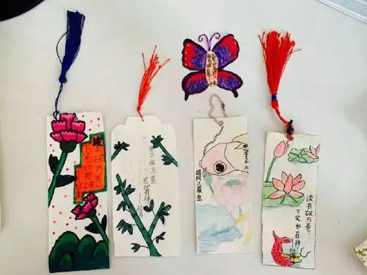 小小书签浓浓书意亳州市第一小学四年级组特色作业