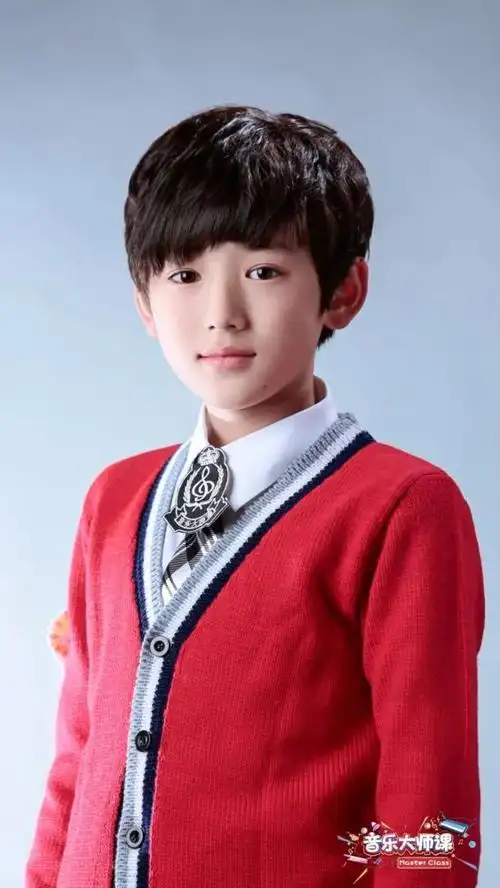 宋亚轩高清手机壁纸小时候的宋亚轩简直就是个奶团子小漂亮