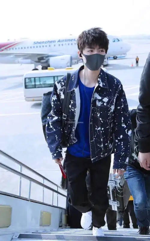 lv/路易威登 18ss matchpoint 双肩包运动包旅行包 n40009