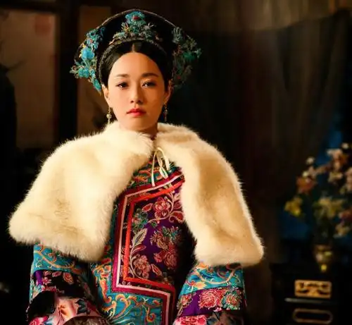 这也是她继《还珠格格》之后再次饰演格格,古装造型的马伊琍也十分