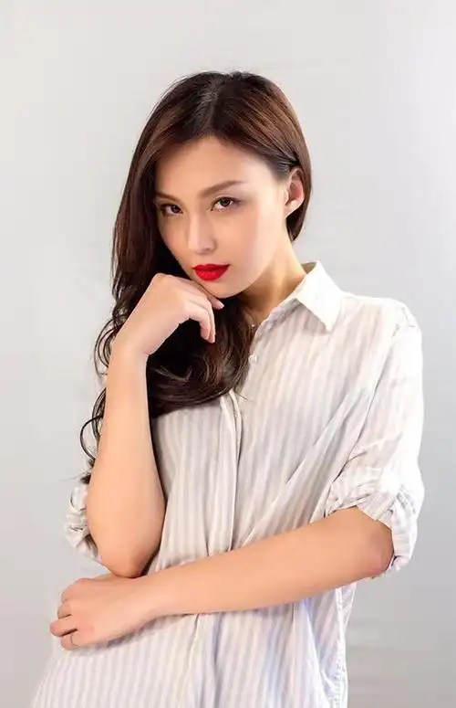 恭喜恭喜广东话歪歪朱璇圣诞节宣布怀孕成准妈妈肥肚不肥身依然索爆