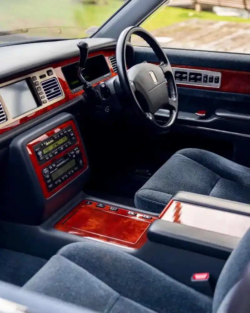 日式的浪漫 丰田世纪.5.0l v12大心脏但是仅仅276匹 - 抖音