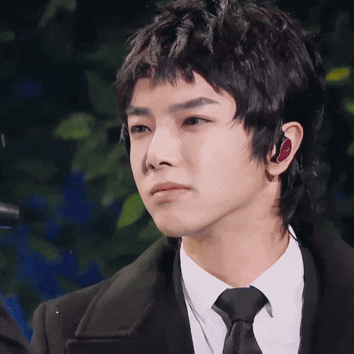 33岁的华晨宇,又出事了.