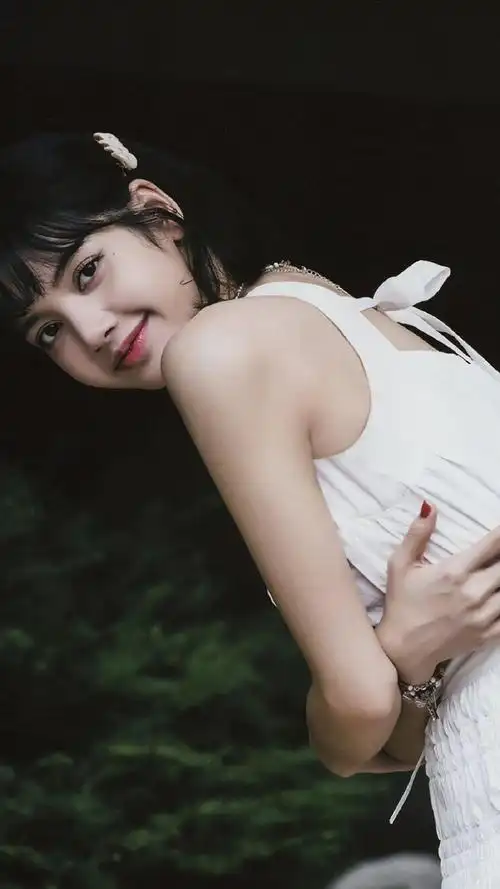 lisa甜美性感写真图片手机壁纸