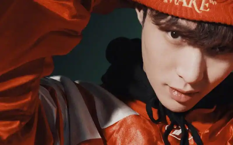 张艺兴帅气杂志写真高清桌面壁纸