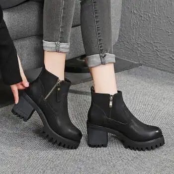马丁靴女时尚欧美风短靴皮靴小圆头踝靴防水台粗跟中跟女靴靴子女5777