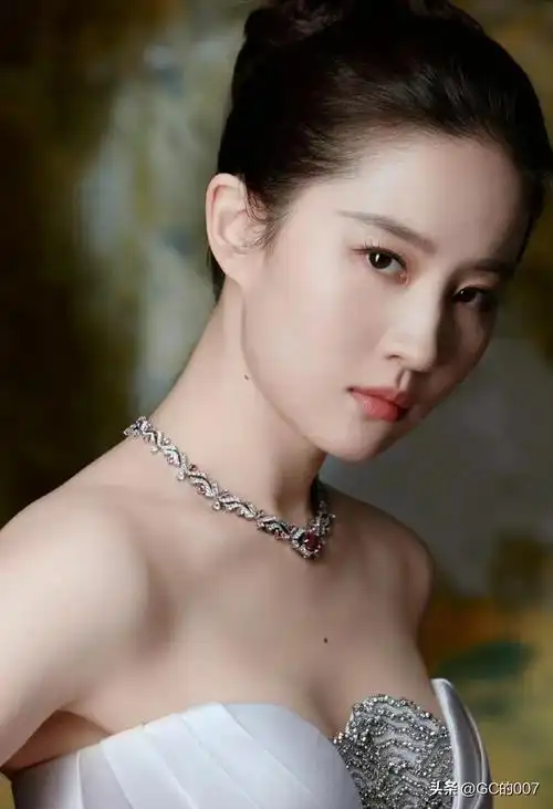 明星图片刘亦菲