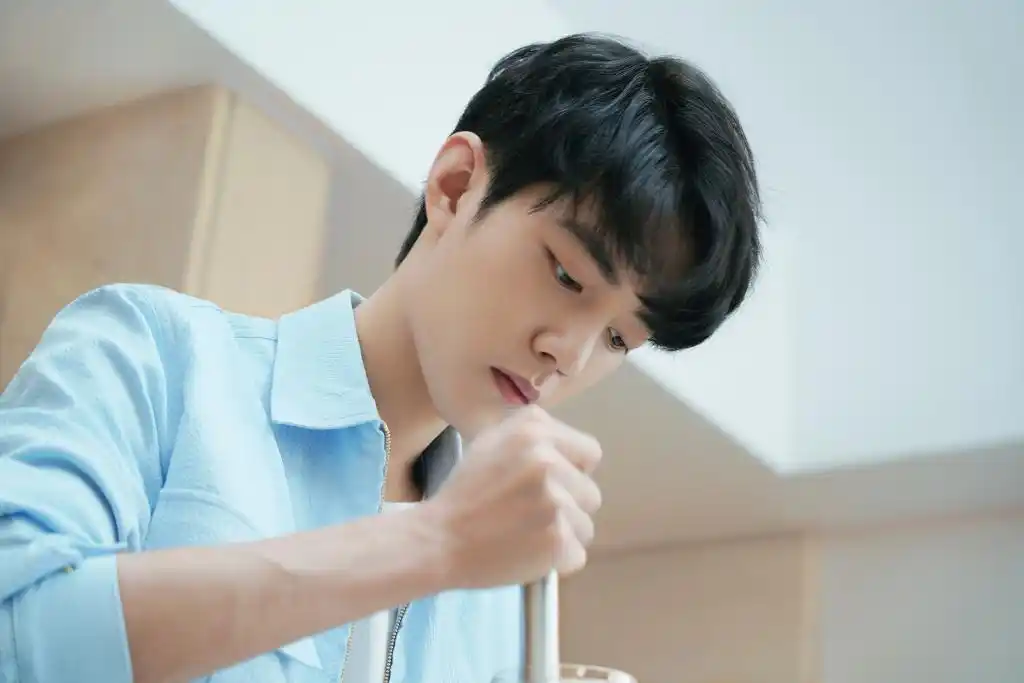 清新帅气肖战壁纸_正能量偶像肖战