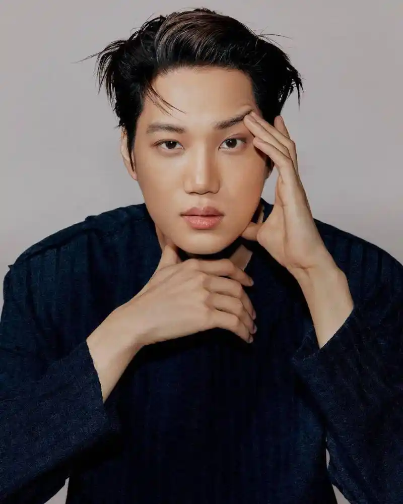 1日,芭比布朗官方ins更新金钟仁相关图片,并配文表示:"照片中kai完美