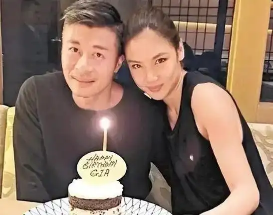 离婚11年后回头再看黎明和乐基儿二人境遇夫妻差距截然不同