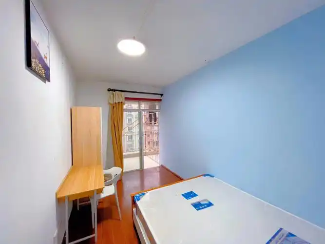 碧海乾图单间小阳台