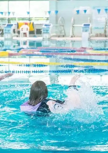 超心动!《举重妖精》南柱赫李圣经水中拥抱