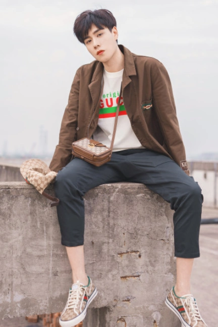 漫画男生胡一天演技好颜值高这衣品太让人上头了