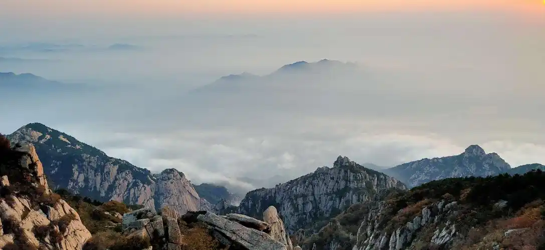 庆祝中华人民共和国成立70周年,愿祖国像泰山一样雄伟壮丽,江山如此多