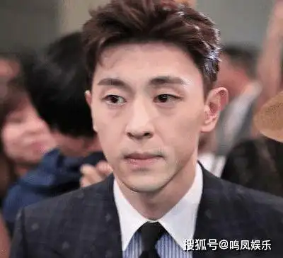 路人镜头下的邓伦,网友:这是邓伦吗?